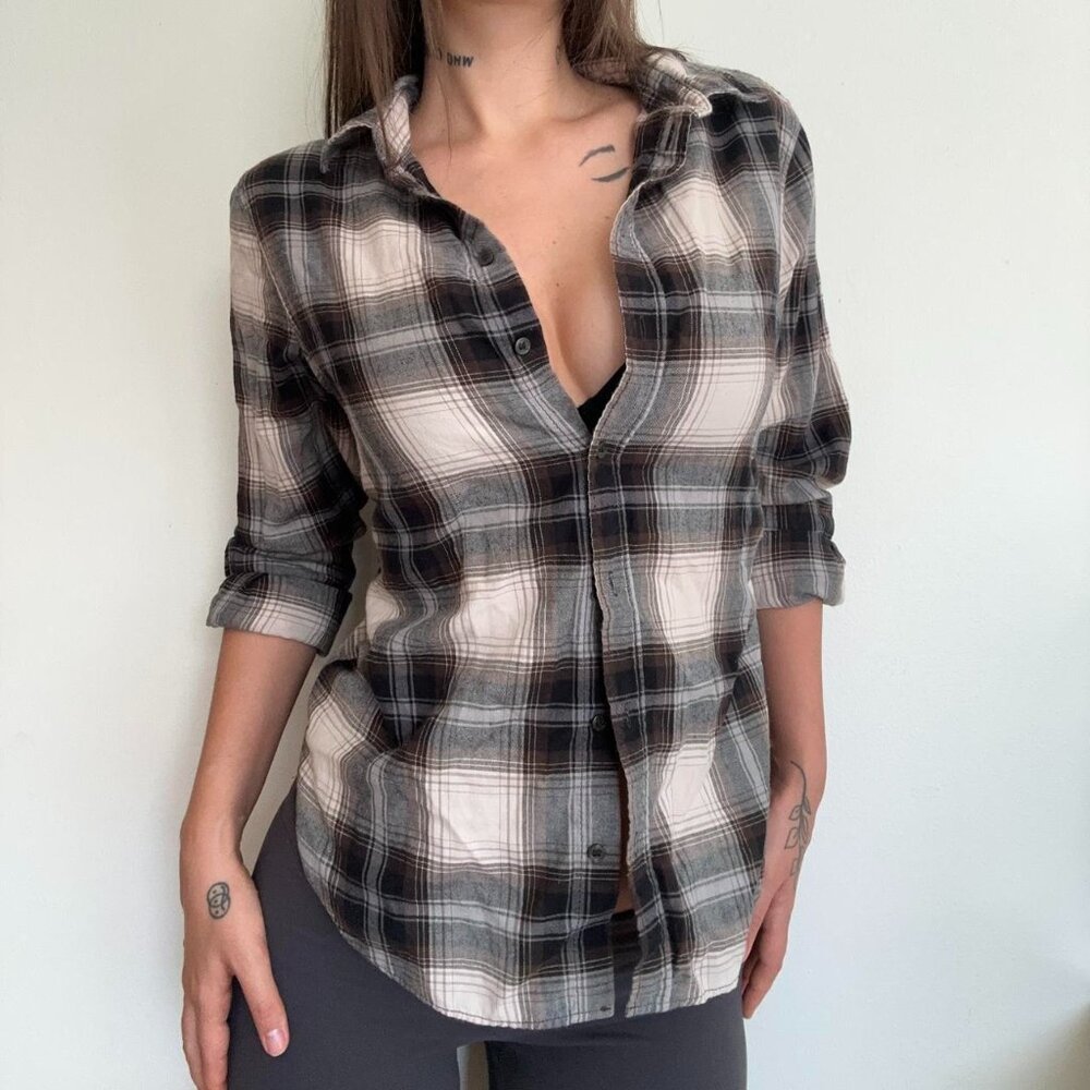 H&M Plaid Button-Up shirt grey, brown white